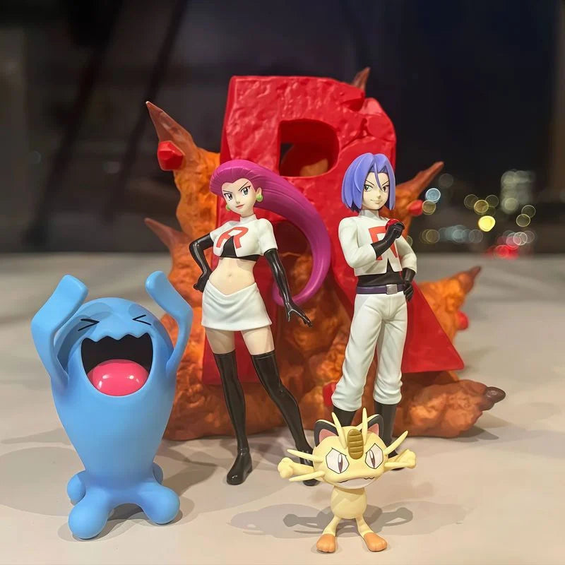 Decoration avec 4 Figurines Pokemon