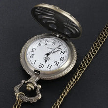 Montre à gousset squelette finition bronze style antique argenté avec cadran blanc et chaîne assortie pour halloween