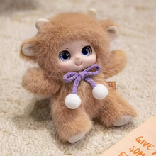 Peluche animal kawaii 18 cm beige en vinyle avec fourrure duveteuse yeux bleus et noeud violet tressé au cou
