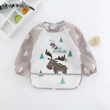 Bavoir tablier à manches longues blanc et marron rayé avec motif enfant moose, raton laveur et tipi