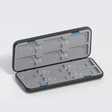 Boîtier de rangement magnétique gris et noir avec loquets bleus pour cartes microsd sécurisé et compact