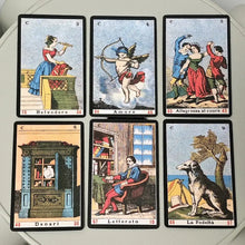 Six cartes tarot oracle italien vintage colorées illustrant des scènes avec femme au télescope amour et lecture