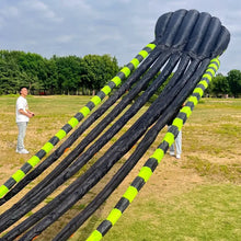 Cerf-volant pieuvre géante 3d de 8 m avec tentacules gonflables rayées noir et vert néon