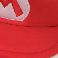 Chapeau super mario raton laveur rouge avec logo brodé m blanc et rouge sur une casquette de baseball