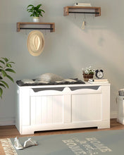 Coffre de rangement banc enfant en bois blanc avec panneaux verticaux et bord supérieur incurvé pour rangement banc enfant