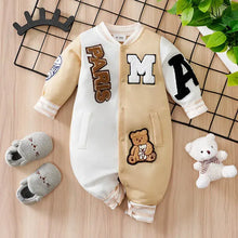 Combinaison bébé garçon beige et blanche avec broderie paris, grand m et patch ourson pour bébé garçon