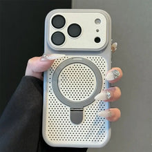 Dos coque de téléphone blanc perforé avec support intégré magnétique finition mate et anneau gris pour téléphone magnétique