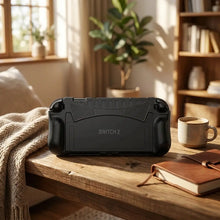 Coque ergonomique noire en tpu pour console portable nintendo switch 2 avec poignées texturées et logo embossé vue arrière