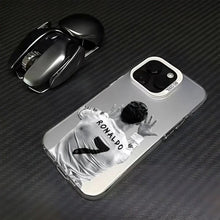 Coque iphone football transparente avec image noir et blanc de ronaldo en maillot real madrid numéro 7 au dos