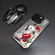 Coque iphone football ronaldo argent avec illustration dynamique de joueurs de football et le numero 7 jamais sarrête au dos