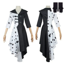 Robe fendue noire et blanche à pois avec col montant manches trois quarts et boucles noires costume cosplay cruella