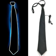 Cravate lumineuse de fête modèle a noire avec texture en fibre de carbone et fil électroluminescent à clignotement lent
