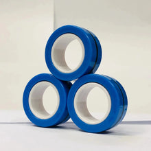 Lot de 3 anneaux magnétiques à manipuler bleu vibrant avec noyau blanc empilés en triangle