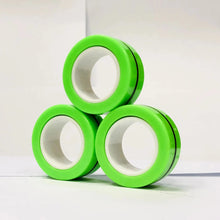Lot de 3 anneaux magnétiques à manipuler en vert brillant avec noyaux blancs et finition glossy