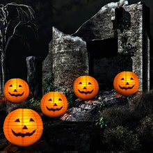 Lot de cinq lanternes citrouille halloween en papier orange avec visages jack-o-lanterns noirs de 20 cm