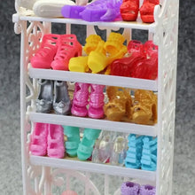 Lot de 50 paires de chaussures colorées en plastique pour poupée 30 cm idéal pour déguisement carnaval et magasins de jouets