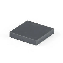 Lot de 50 tuiles de construction lisses 2 × 2 en bloc rectangulaire gris foncé à finition mate lisse pour déguisement carnaval