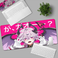 Tapis de souris xxl aventuriers fantastiques avec motif anime violet et rose et personnage aux yeux rouges