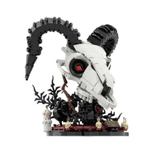 Lego de construction crâne de bouc gothique blanc et noir avec yeux rouges et détails esthétiques gothiques