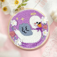 Kit de broderie punch needle avec cercle lavande, cygne blanc brodé à larcade orange et fleurs décoratives