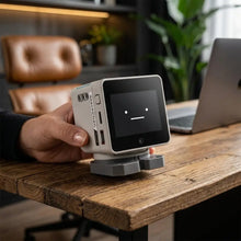 Robot de bureau m5stack stackchan avec caméra mini grise écran carré smiley et multiples ports latéraux