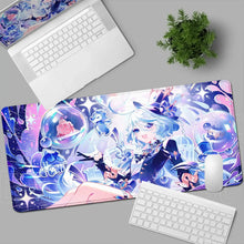 Tapis de souris xxl manga héroïne aquatique avec illustration pastel violette et rose et personnages animés élégants