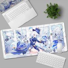 Tapis de souris xxl manga bleu et blanc avec héroïne aquatique en tenue élaborée et bordures décoratives