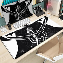 Tapis de souris xxl noir et blanc avec illustration anime d héroïne aux cheveux verts sur fond étoilé