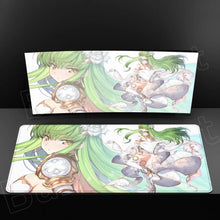 Tapis de souris xxl aux cheveux verts avec illustration anime dheroine en poses dynamiques sur fond pastel