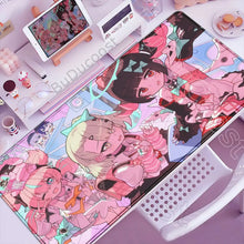Tapis de souris xxl manga idoles urbaines rose et violet avec illustrations détaillées de personnages au arc