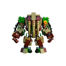 Figure robot arbre en lego vert et marron avec bras feuillus œil rouge fleur jaune pour construction monstre marais à l’allure fantastique
