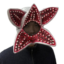 Masque de monstre fleur carnivore rouge et gris en silicone avec ventouses blanches pour Halloween adulte