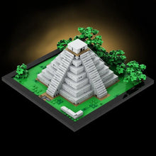 Jeu de construction pyramide maya blanc avec pièces arbre vert sur base noire pour construction pyramide maya 1358 pièces