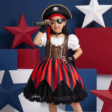 Déguisement halloween pirate fille robe rayée rouge et noir avec corset marron, manches bouffantes blanches et jupe en tulle superposée