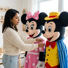 Déguisement mascotte mickey complet en tissu peluche noir avec minnie en robe rose à pois et mickey en gilet jaune