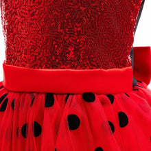 Déguisement princesse ladybug miraculous rouge avec body sequins, jupe tulle pois noirs et ceinture satinée assortie sac à bandoulière