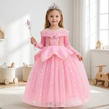 Déguisement robe princesse aurora rose avec nombreux accessoires ornementés et finitions dorées étincelantes