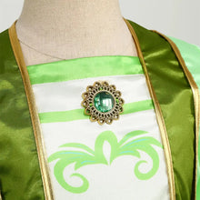 Broche décorative avec pierre verte facettée dans cadre doré orné de motifs floraux pour robe princesse mulan