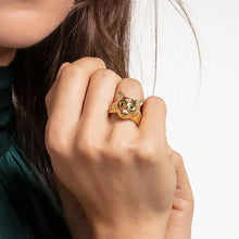 Bague chat dorée en argent 925 avec yeux en zircon scintillant et texture de fourrure détaillée mêle motif animal