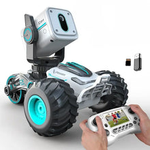 Voiture télécommandée blanche et teal avec caméra 4k montée sur la tête style drone terrestre monster truck
