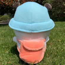 Peluche panda douce avec chapeau bleu clair et sac a dos orange velours dans duo de peluches panda 20 cm