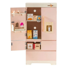 Ensemble jouets cuisine pour enfants avec cuisine jouet en bois rose et crème contenant des aliments miniature