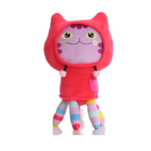Peluche chat rouge à capuche avec jambes rayées arc-en-ciel et visage brodé dans univers félin enchanté maison enchantée