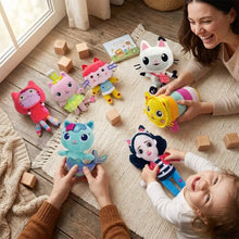 Soft peluches chats en couleurs vives avec tenues ludiques dans l univers félin enchanté maison enchantée