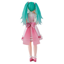 Figurine hatsune miku luminasta avec cheveux turquoise en robe rose et blanche avec grand nœud et chaussures assorties