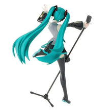 Figurine hatsune miku projet diva 15thver avec cheveux teal tenue noire et argent et micro sur pied
