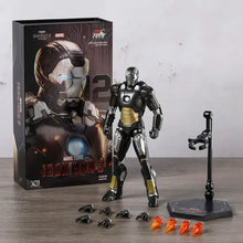 Figurine marvel iron man mark en métal noir et or avec réacteur arc argenté exposée, figurine marvel iron design métallique