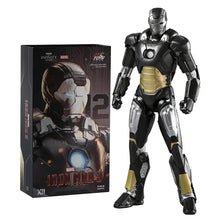 Figurine marvel iron man mark en armure noire et or avec accents argentés et réacteur arc détaillé sur la poitrine