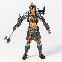 Figurine predator clan leader avec armure orange et noire, dreadlocks argentées, tenant une hache de combat
