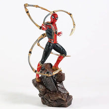 Figurine Super Héros Spiderman sur Rocher - Enjouet